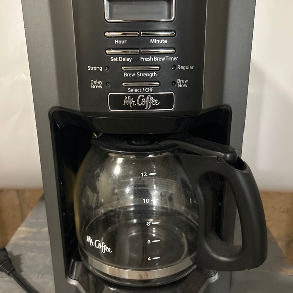 Mr Coffee 12 cup coffee maker - Picture 1 of 1